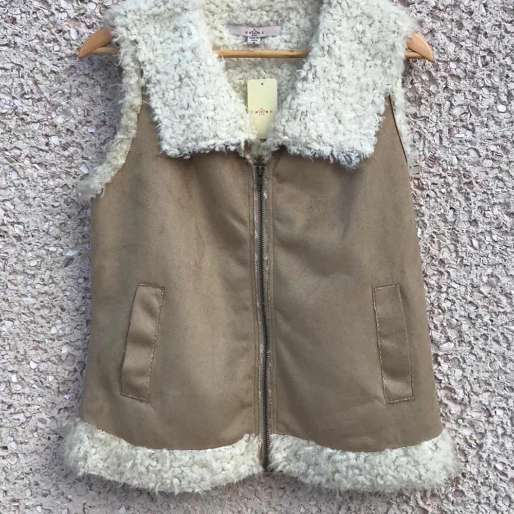 Faux Suede Vest with Furry Lining NWT - Picture 6 of 6